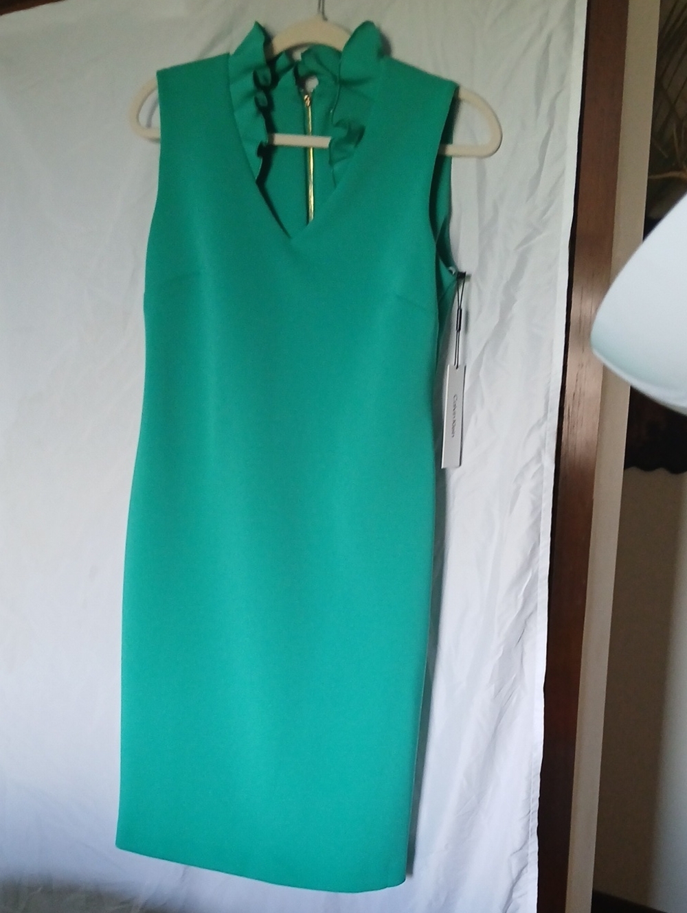 NWT Vibrant Summer Calvin Klein Sleeveless V-Neck Midi Dress!